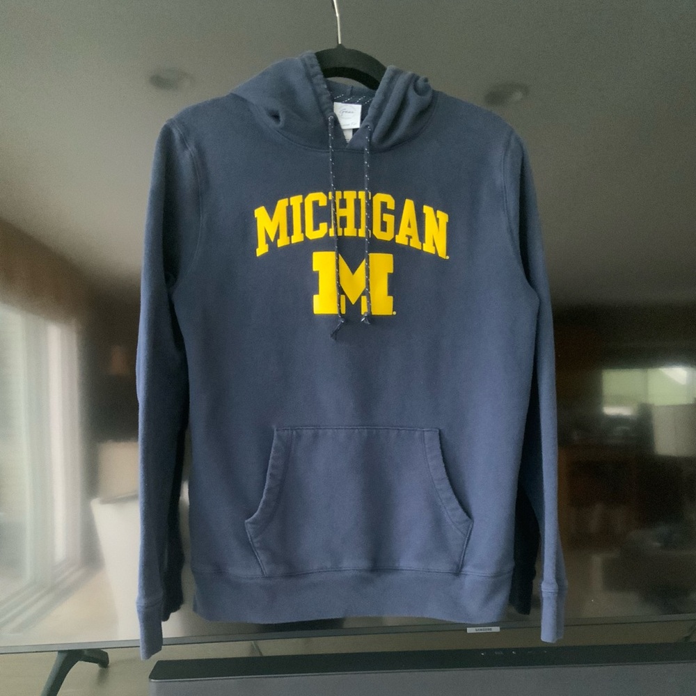 Michigan Youth Size Large Navy Hoodie